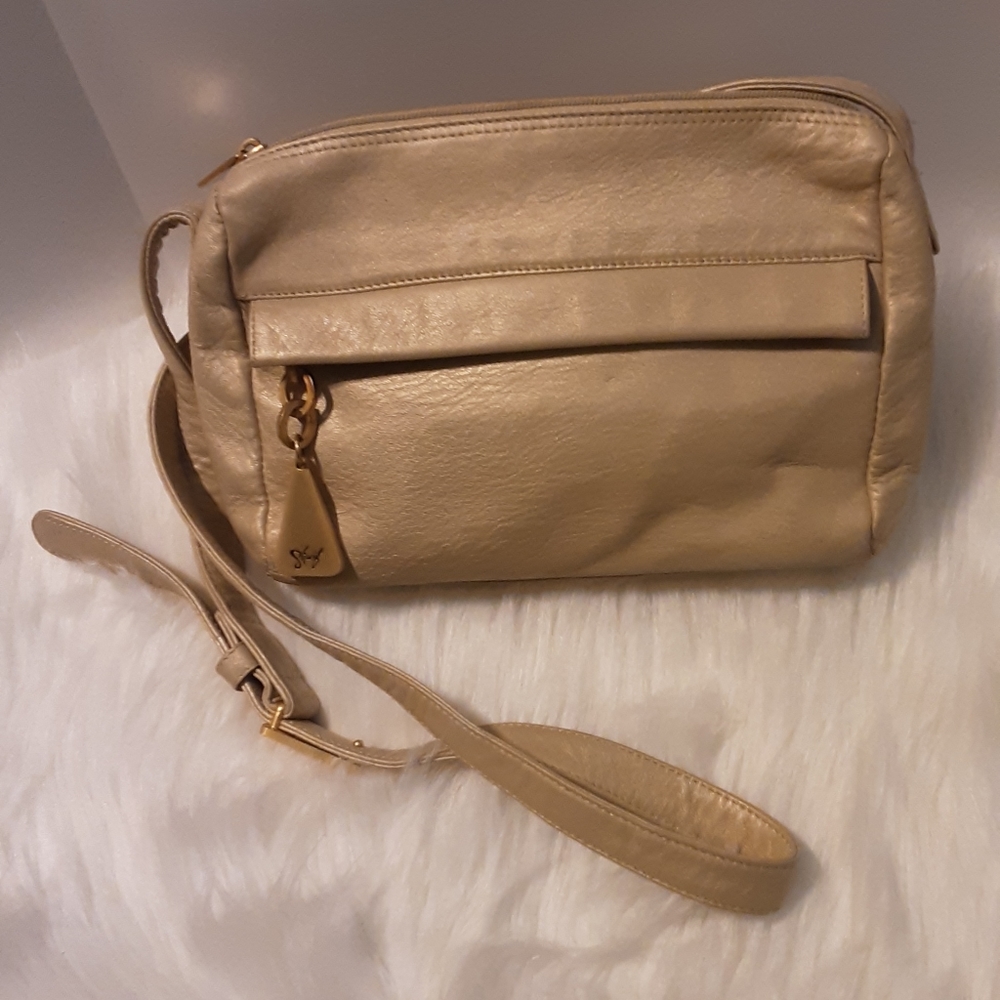 Americana by Sharif leather crossbody handbag.